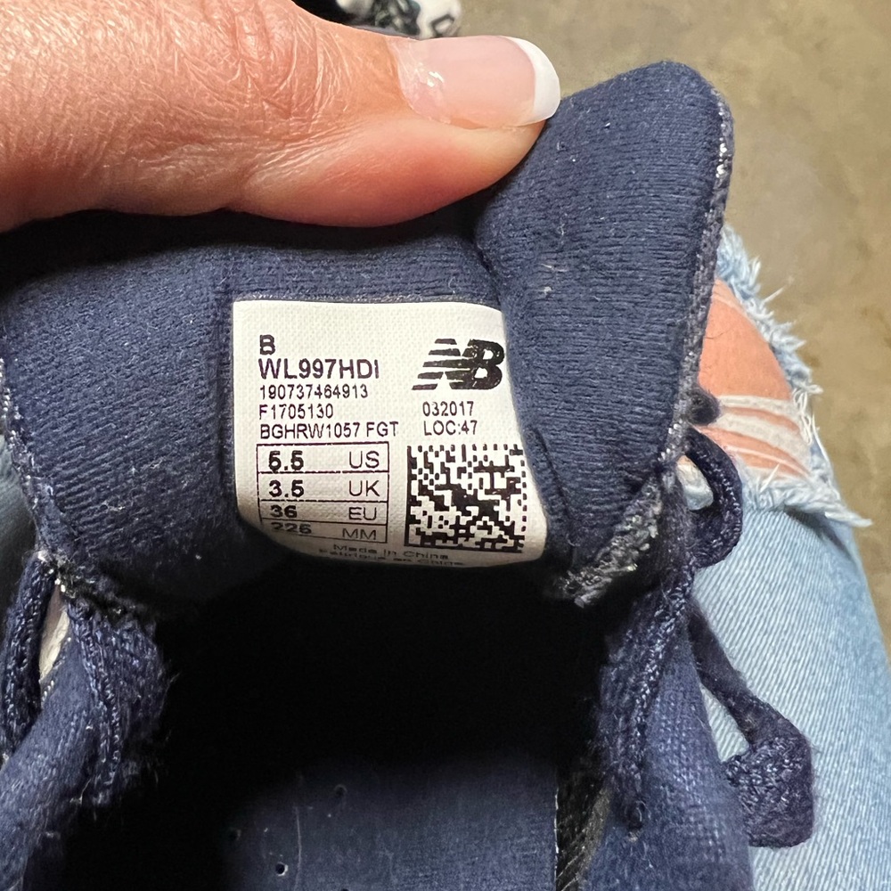 New Balance - Picture 2 of 2